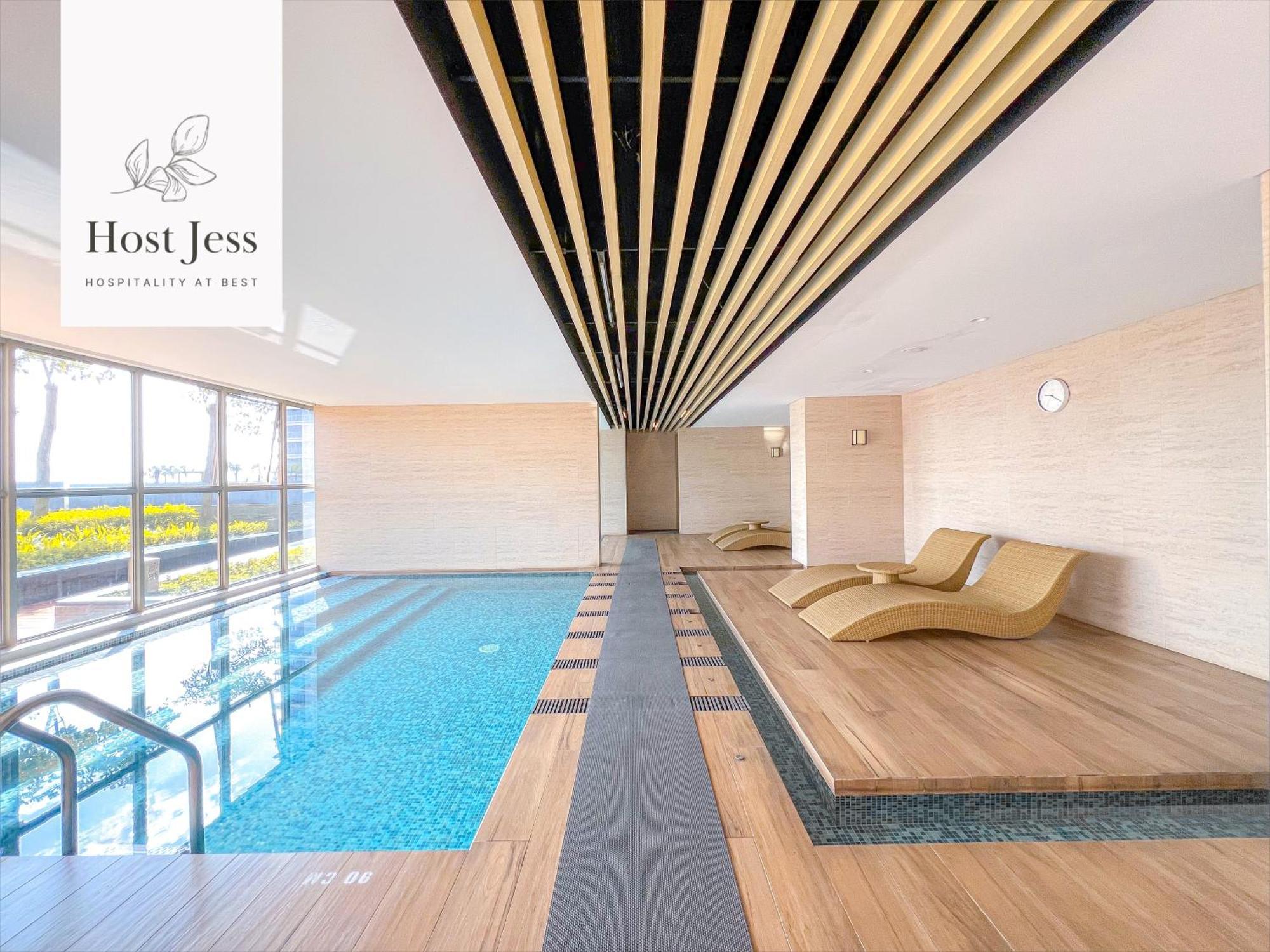 Gold Coast Pik Apartments By Host Jess Jakarta Exterior photo
