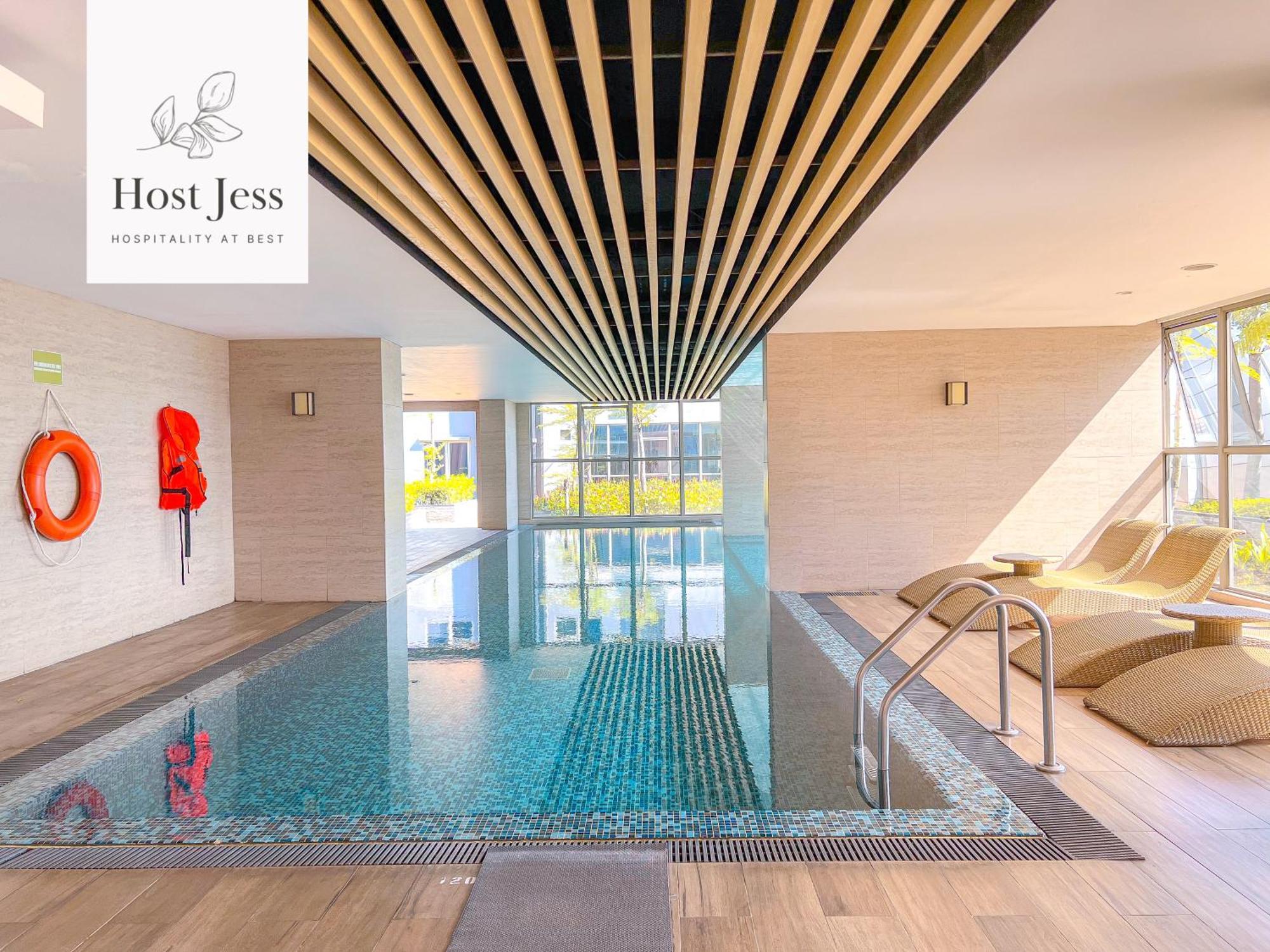 Gold Coast Pik Apartments By Host Jess Jakarta Exterior photo